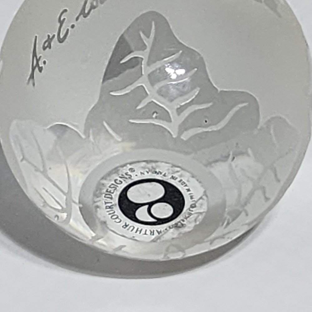 Vintage 1991 Arthur Court Glass Paperweight Frosted Etched Rabbit Motif - Picture 10 of 12